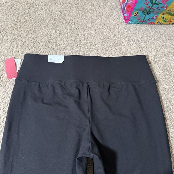 NWT LIVI  Women’s Black Capri Leggings High Rise Stretch Activewear Lounge 18/20 - Picture 8 of 11